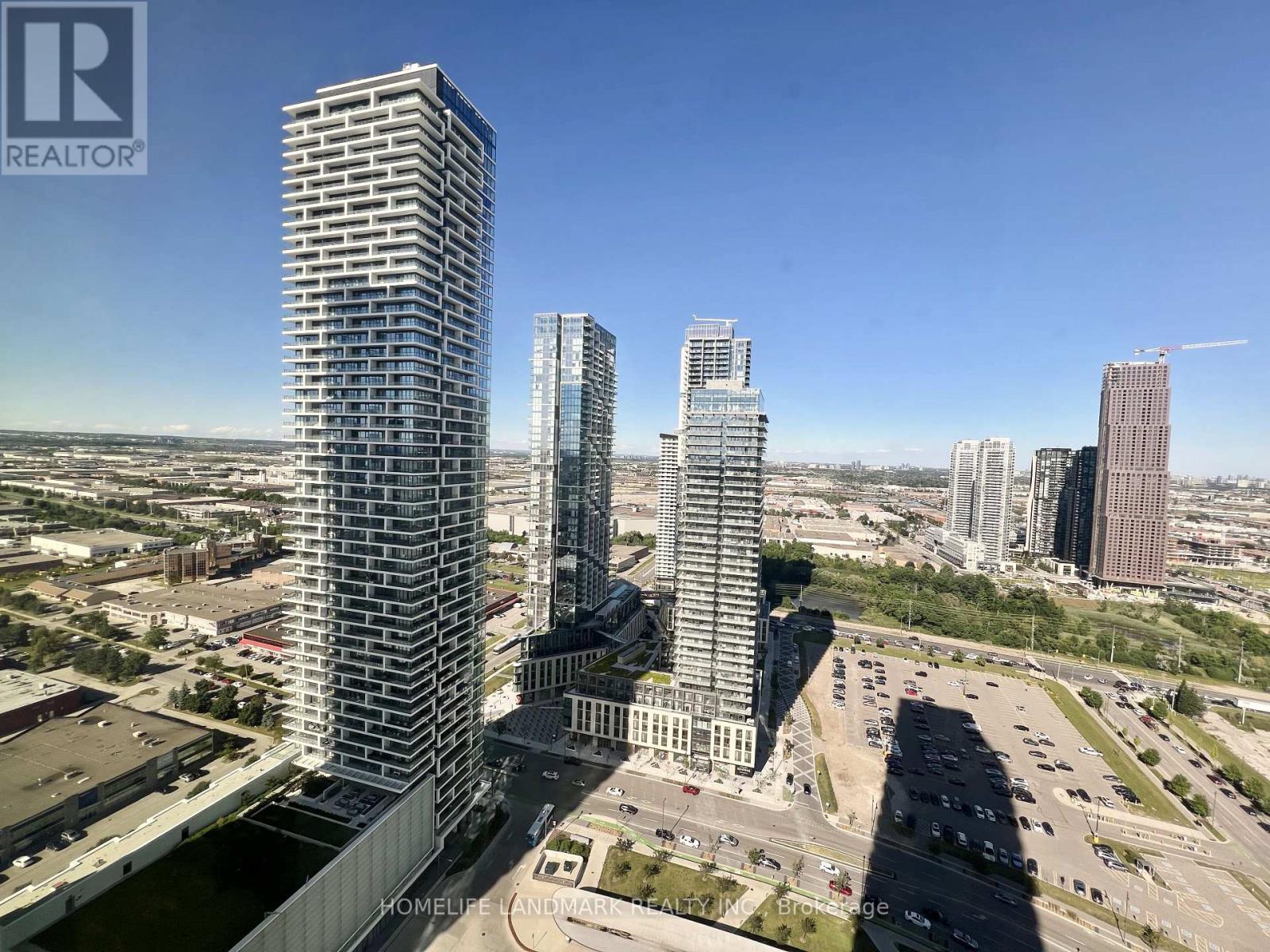 3702 - 5 Buttermill Avenue, Vaughan, Ontario  L4K 0J5 - Photo 13 - N12503816