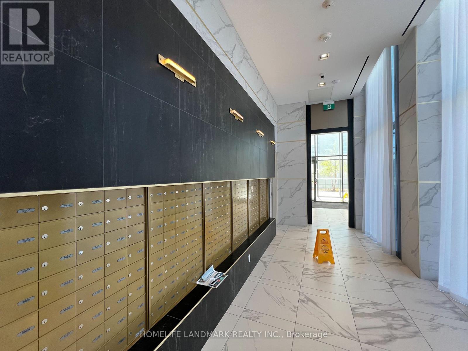 3702 - 5 Buttermill Avenue, Vaughan, Ontario  L4K 0J5 - Photo 41 - N12503816