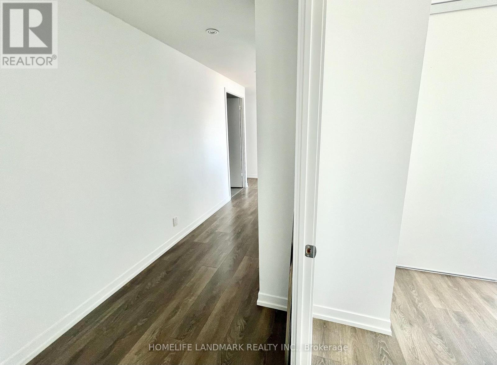 3702 - 5 Buttermill Avenue, Vaughan, Ontario  L4K 0J5 - Photo 9 - N12503816