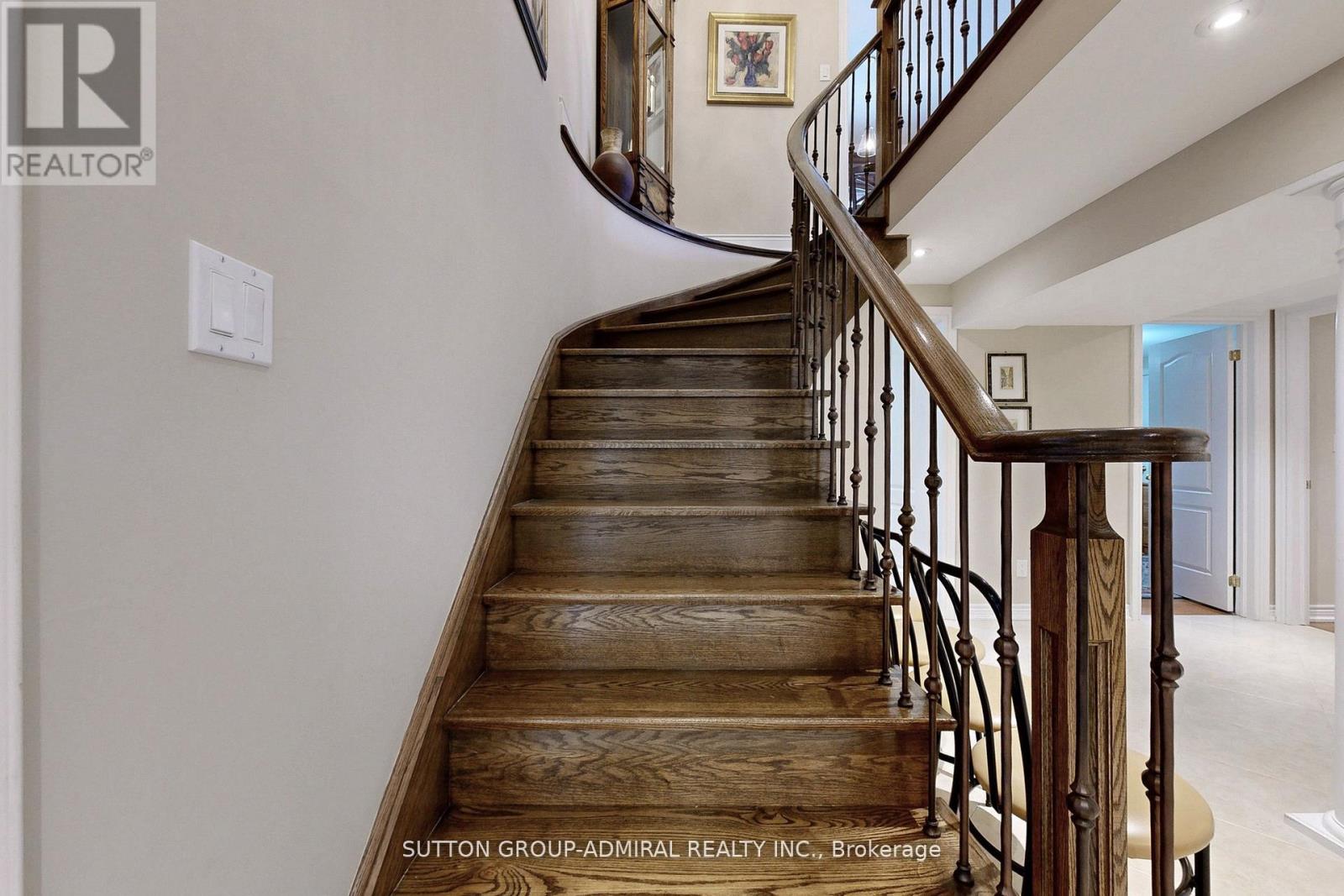 25 Little Natalie Court, Vaughan, Ontario  L6A 0J2 - Photo 19 - N12503834