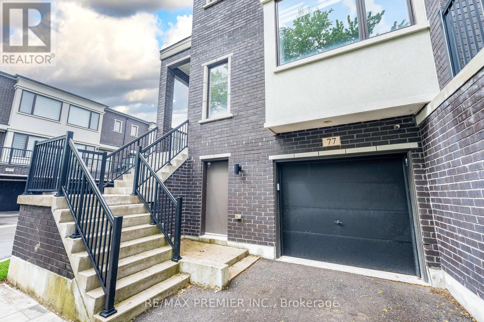 77 Sydney Circle, Vaughan, Ontario L4H 4R2 - Photo 3 - N12503986