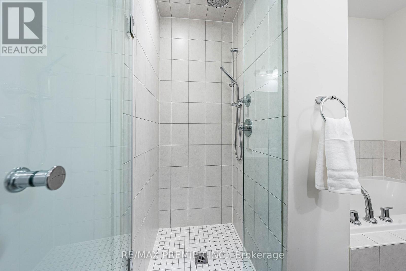 77 Sydney Circle, Vaughan, Ontario L4H 4R2 - Photo 34 - N12503986