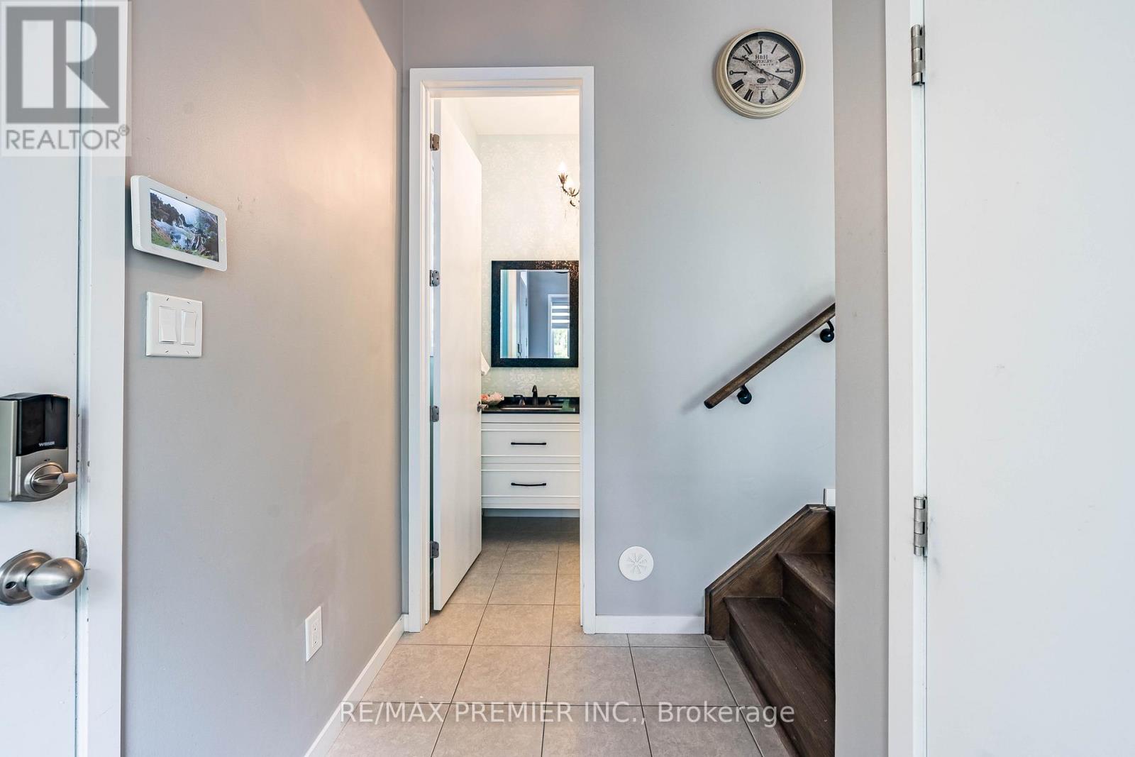 77 Sydney Circle, Vaughan, Ontario L4H 4R2 - Photo 5 - N12503986