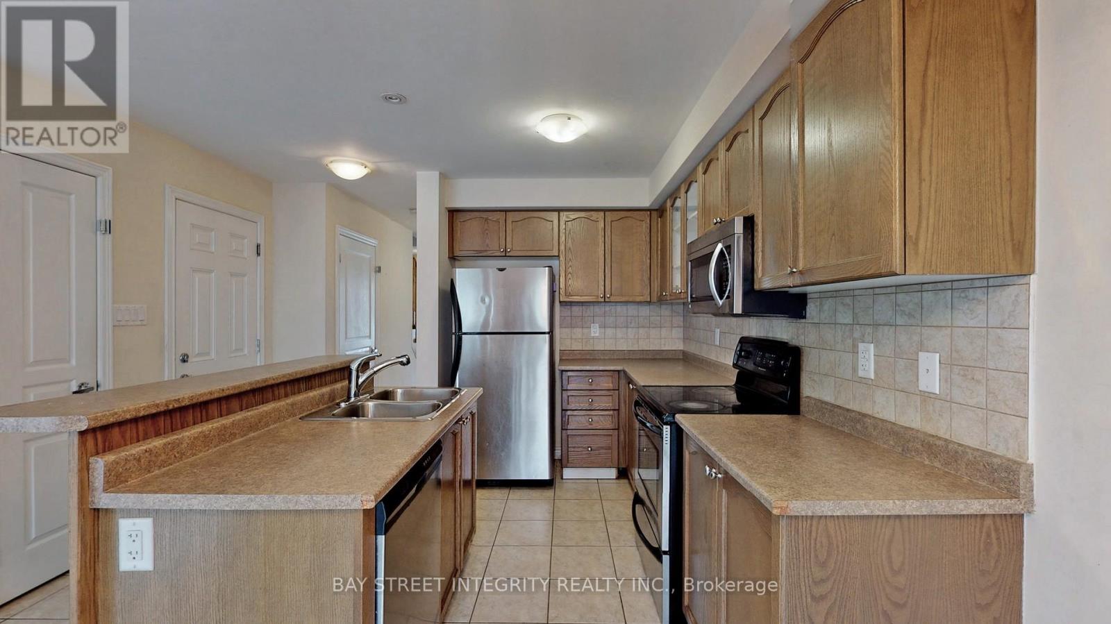 67 Sequin Drive, Richmond Hill, Ontario  L4E 0M4 - Photo 18 - N12504014