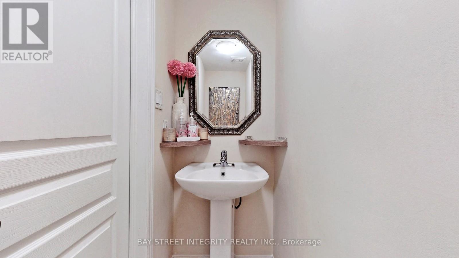 67 Sequin Drive, Richmond Hill, Ontario  L4E 0M4 - Photo 22 - N12504014