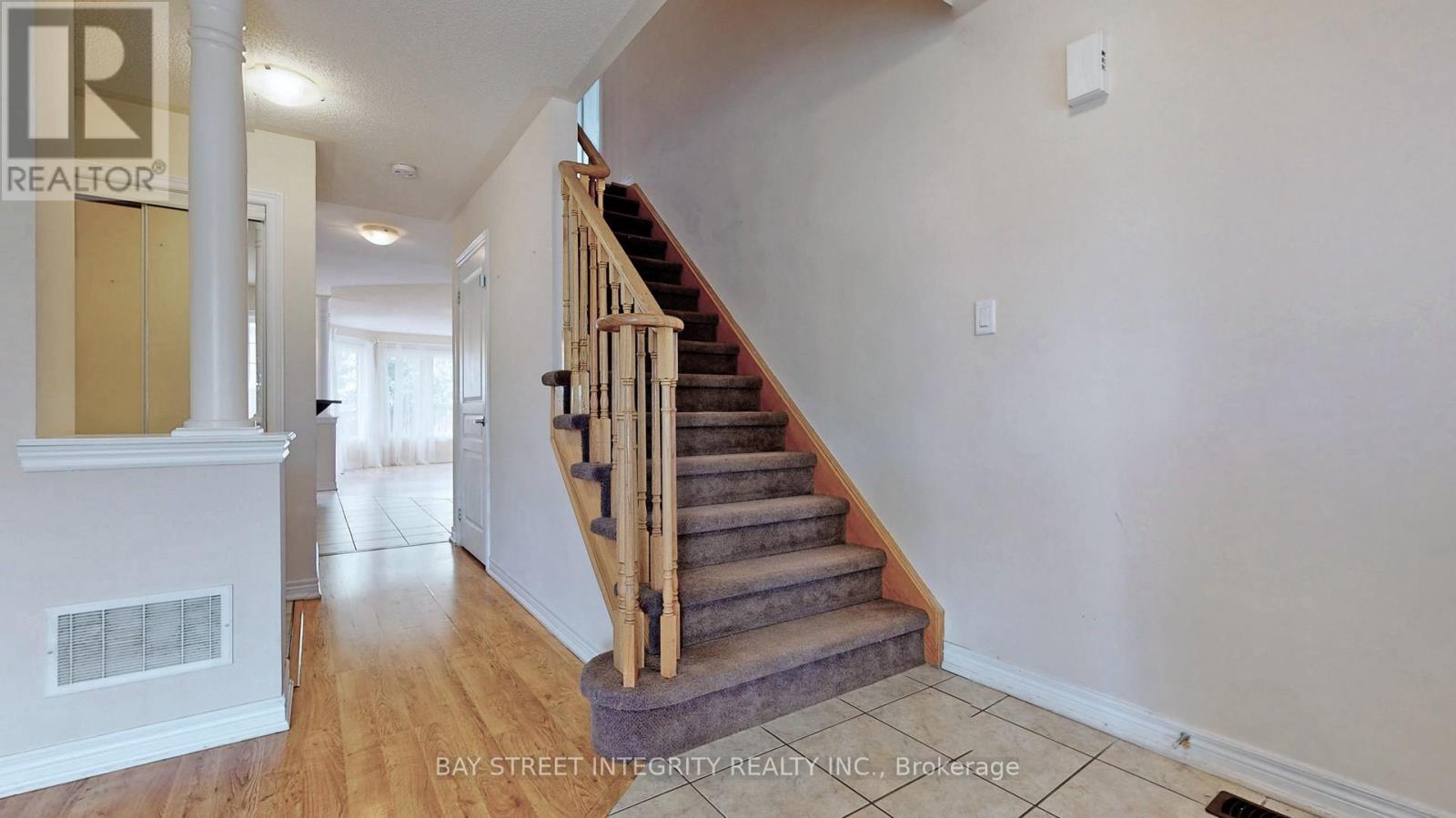 67 Sequin Drive, Richmond Hill, Ontario  L4E 0M4 - Photo 24 - N12504014