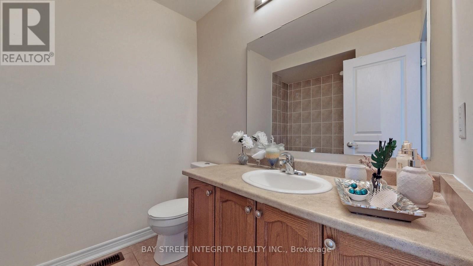 67 Sequin Drive, Richmond Hill, Ontario  L4E 0M4 - Photo 38 - N12504014