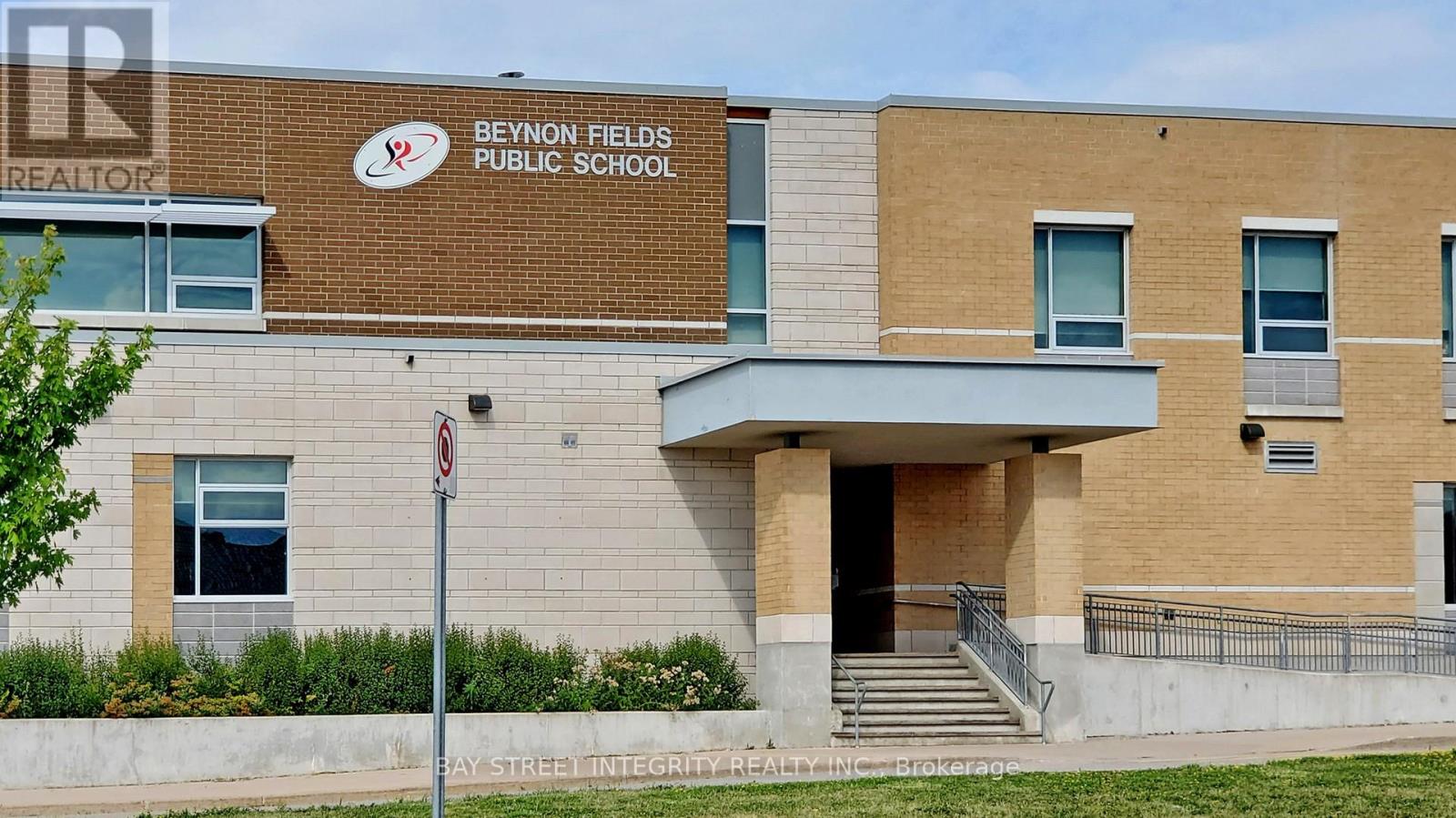 67 Sequin Drive, Richmond Hill, Ontario  L4E 0M4 - Photo 45 - N12504014