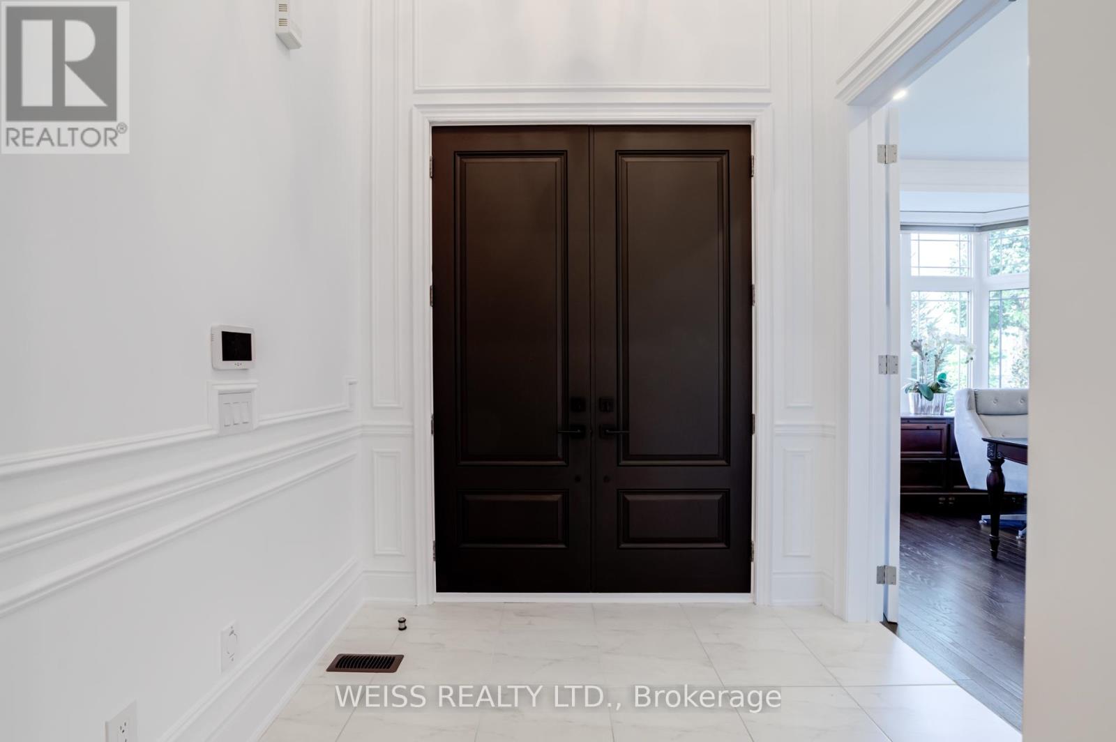 43 Chesney Crescent, Vaughan, Ontario  L4H 2A5 - Photo 3 - N12504078