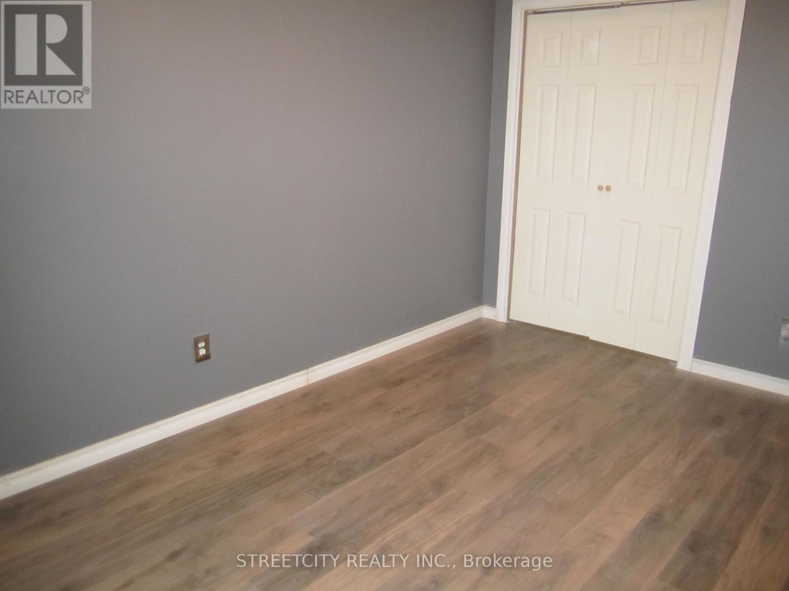 1331 Limberlost Road, London North, Ontario  N6G 2W4 - Photo 12 - X12503842