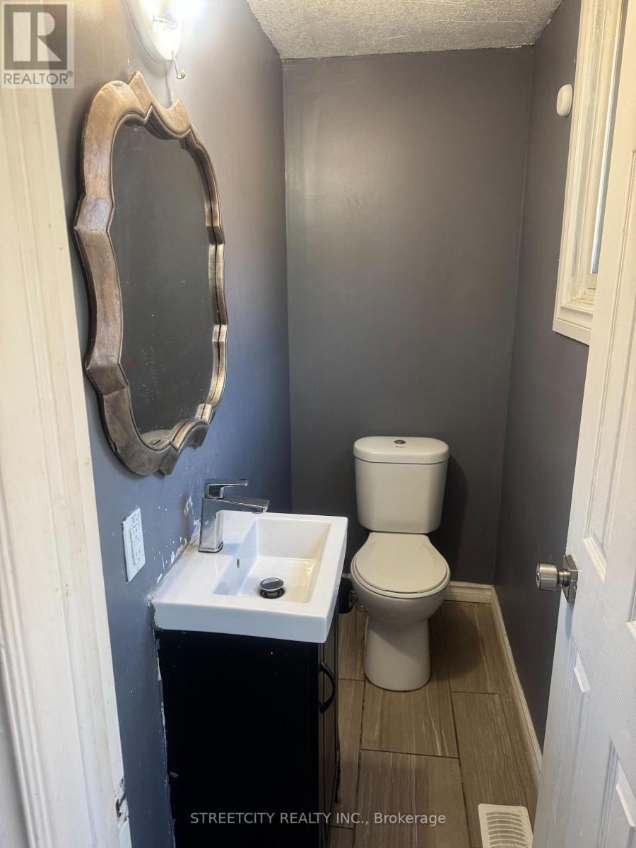 1331 Limberlost Road, London North, Ontario  N6G 2W4 - Photo 15 - X12503842