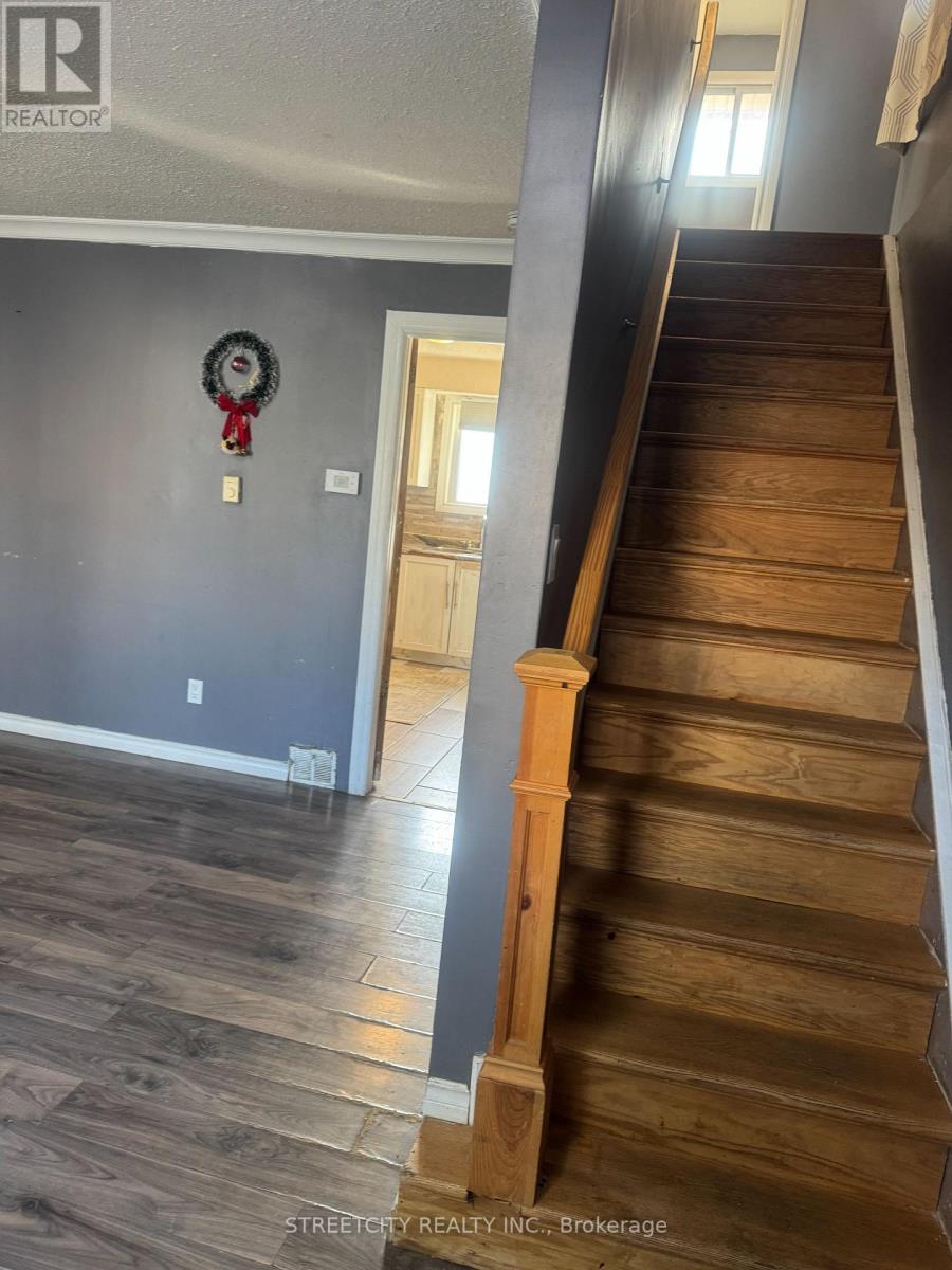 1331 Limberlost Road, London North, Ontario  N6G 2W4 - Photo 7 - X12503842