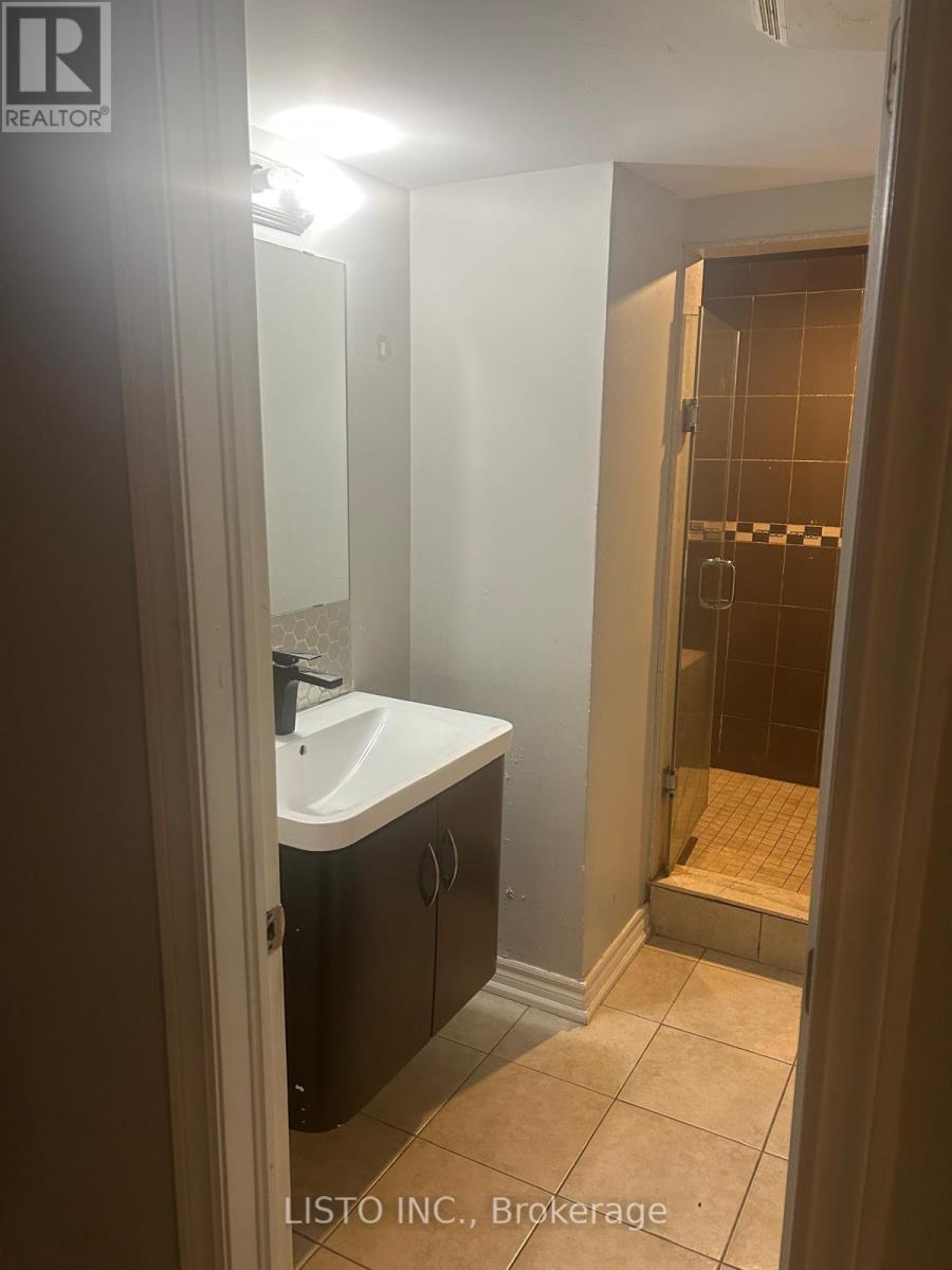 65 Warbler Circle, Toronto, Ontario  M1X 1V5 - Photo 32 - E12473892