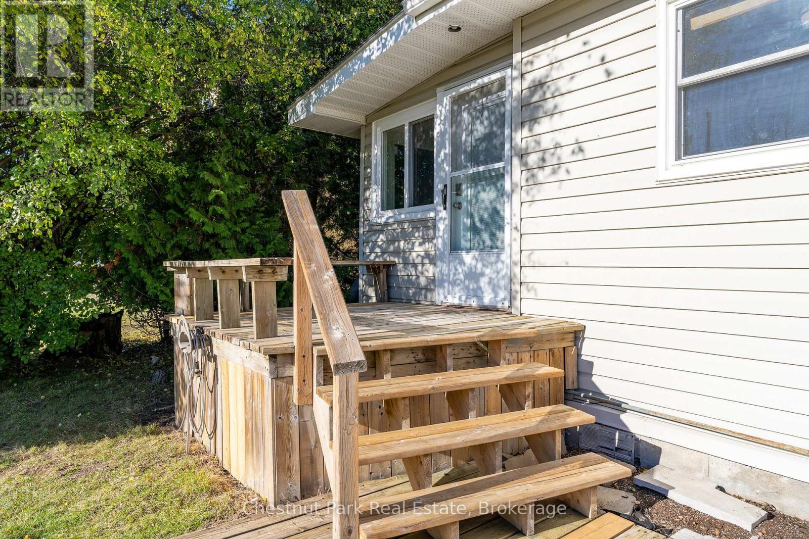 35 St. Clair Street, Collingwood, Ontario  L9Y 5N6 - Photo 7 - S12504204