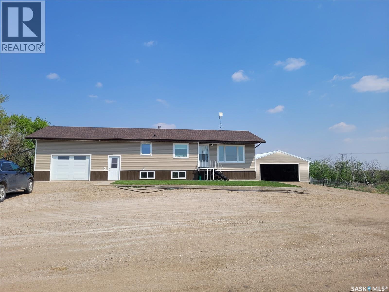 Gonsch Acreage, Longlaketon Rm No. 219, Saskatchewan