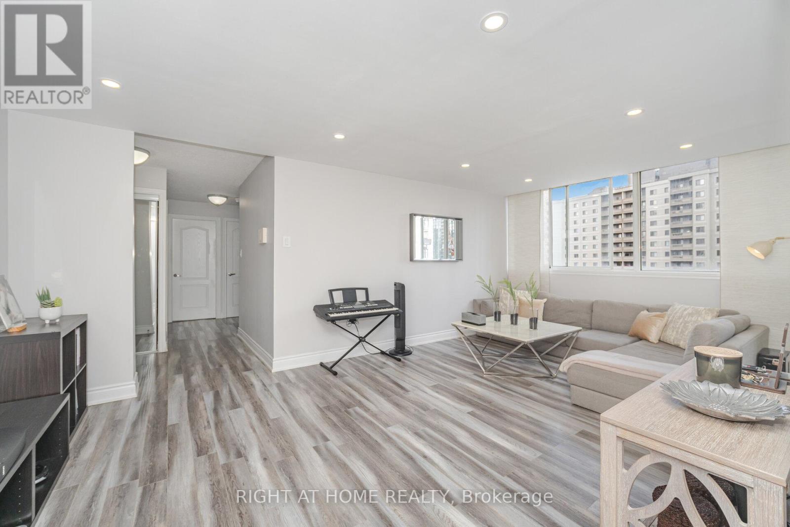 1209 - 3590 Kaneff Crescent, Mississauga, Ontario  L5A 3X3 - Photo 14 - W12476531