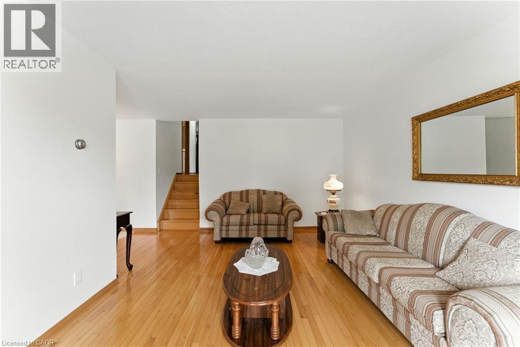 1043 Canfield Crescent, Woodstock, Ontario  N4S 8P3 - Photo 7 - 40783887