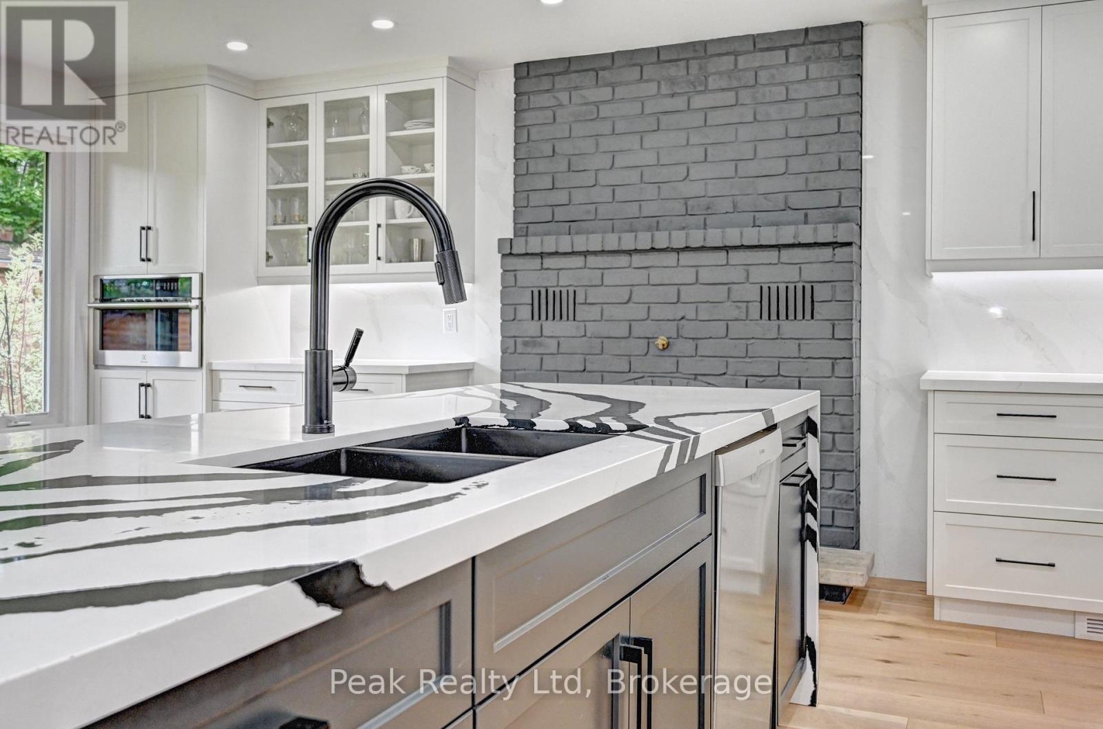 352 Stephanie Drive, Guelph, Ontario  N1K 1R3 - Photo 21 - X12504140