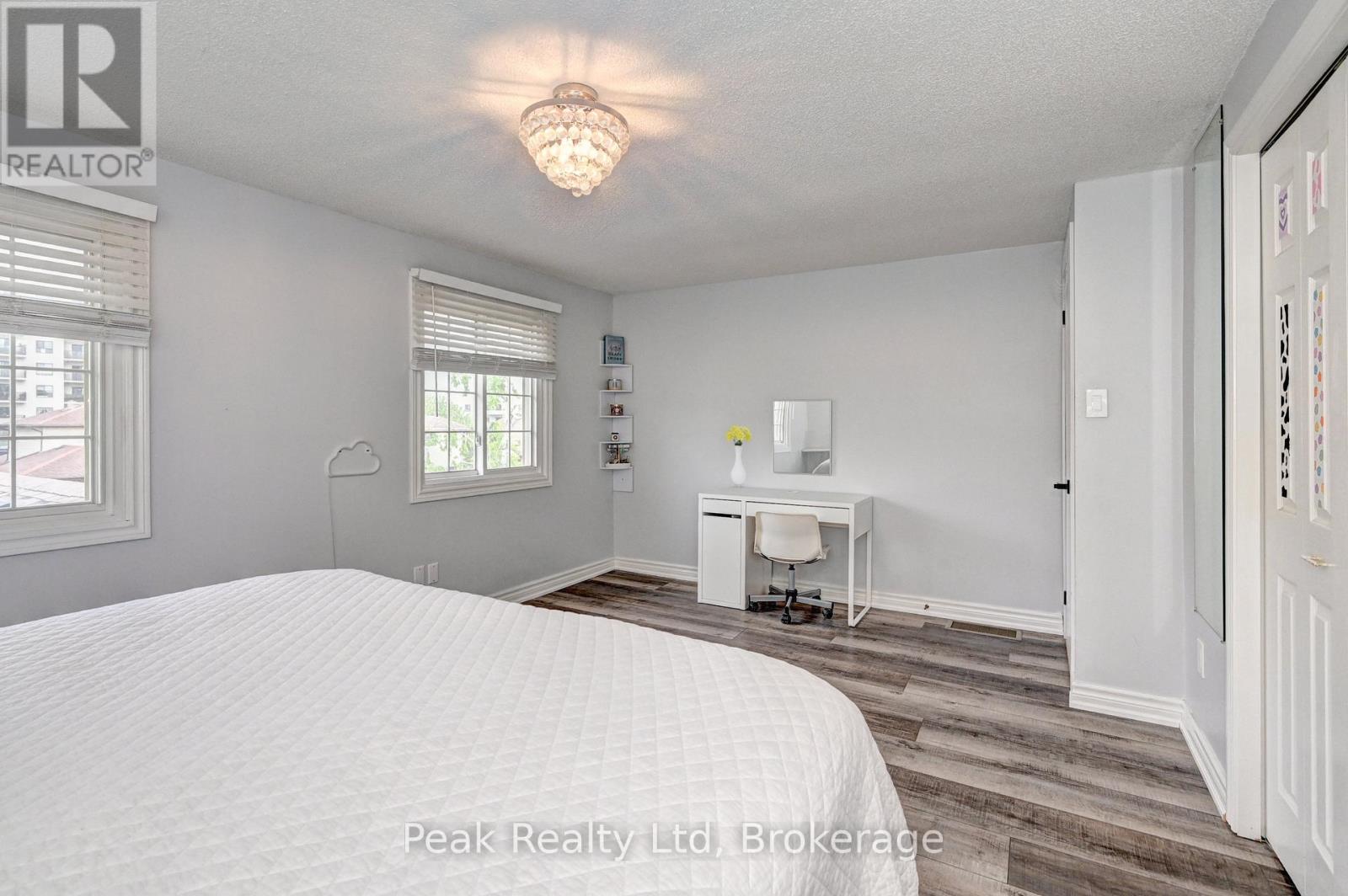 352 Stephanie Drive, Guelph, Ontario  N1K 1R3 - Photo 31 - X12504140