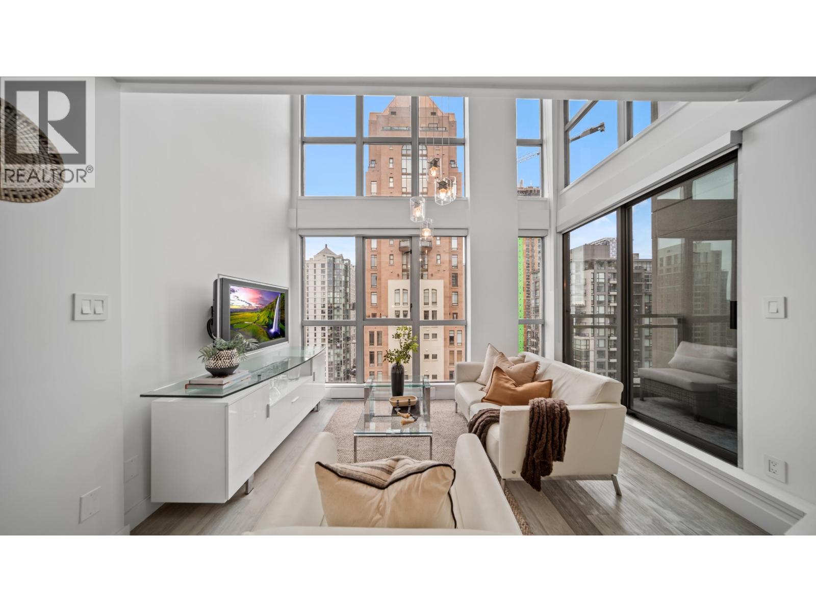 1802 1238 Richards Street, Vancouver, British Columbia  V6B 6M6 - Photo 3 - R3058337