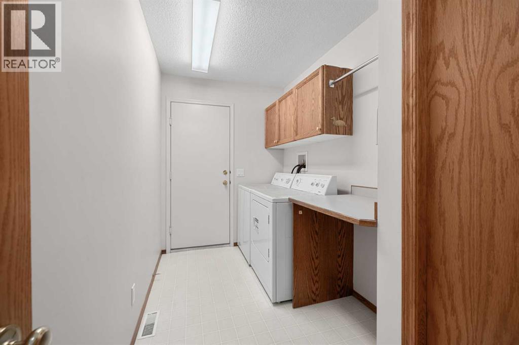 634 Sheep River Mews, Okotoks, Alberta  T1S 1S5 - Photo 21 - A2267612