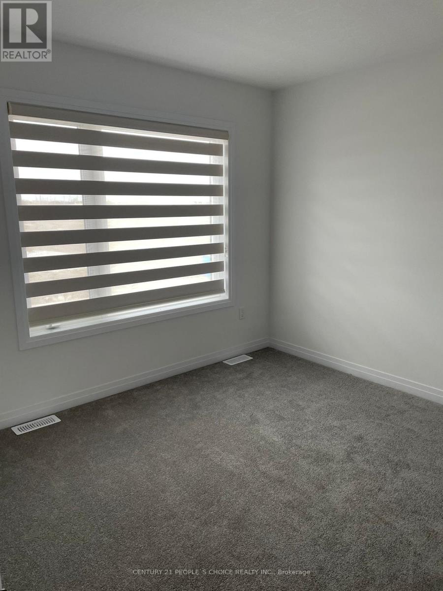 937 Douro Street, Stratford, Ontario  N5A 0M3 - Photo 17 - X12482352