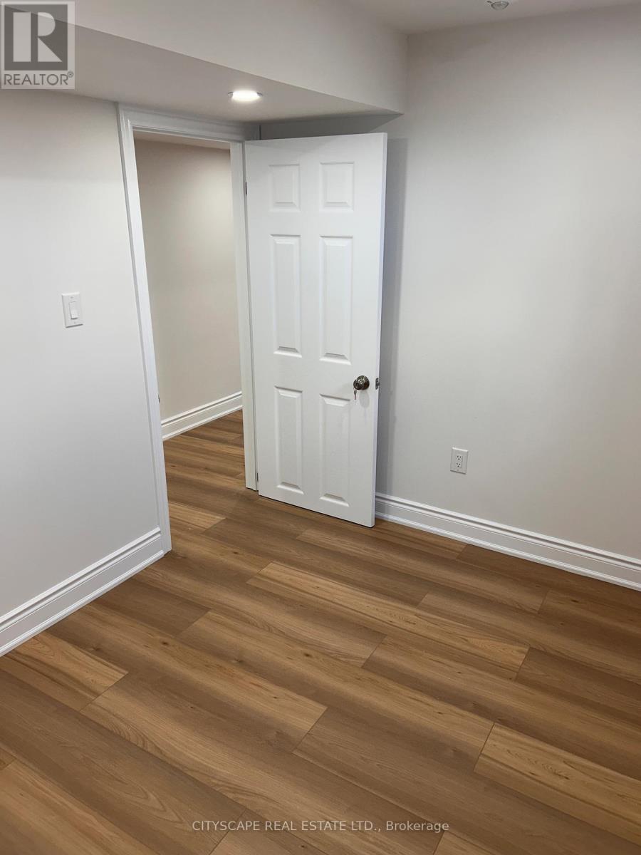 Bsmt - 969 Transom Crescent, Milton, Ontario  L9T 8J3 - Photo 10 - W12503774