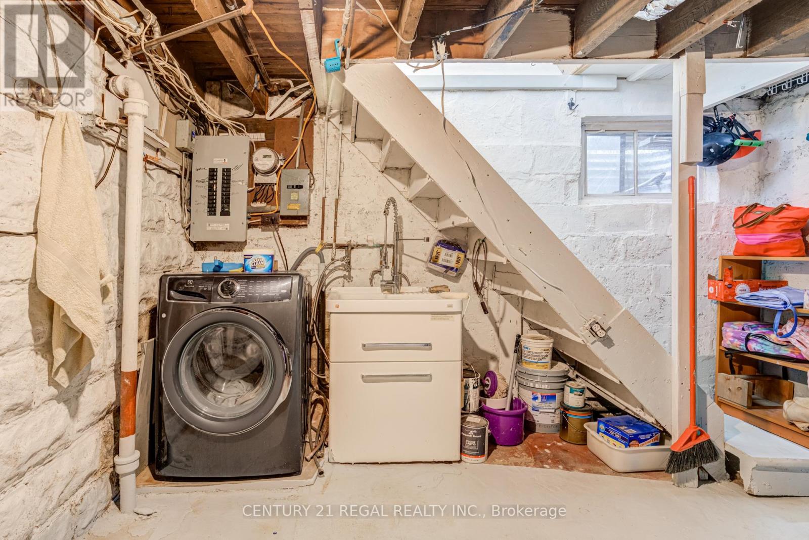 379 Silverthorn Avenue, Toronto, Ontario  M6M 3H1 - Photo 13 - W12503786