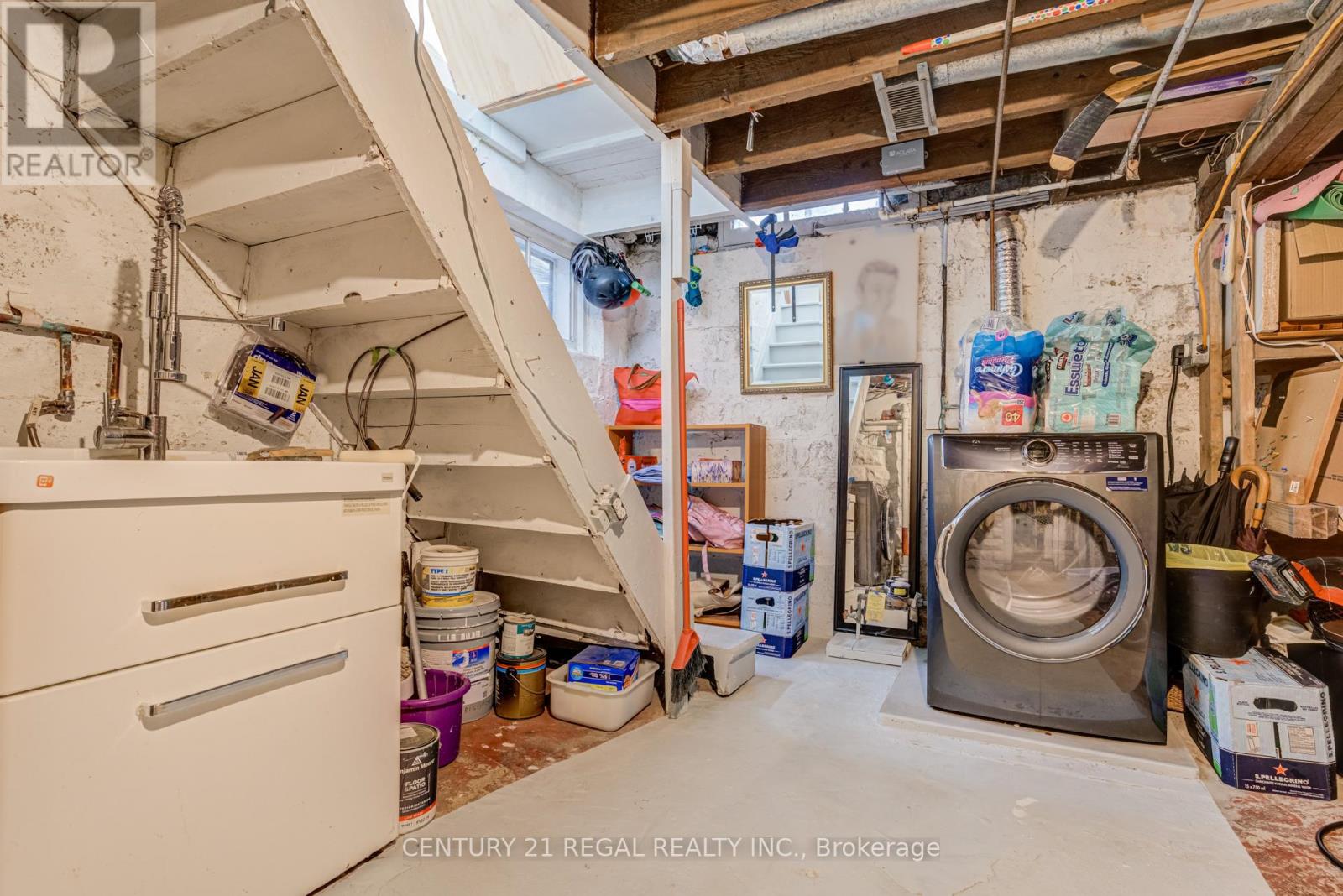 379 Silverthorn Avenue, Toronto, Ontario  M6M 3H1 - Photo 14 - W12503786