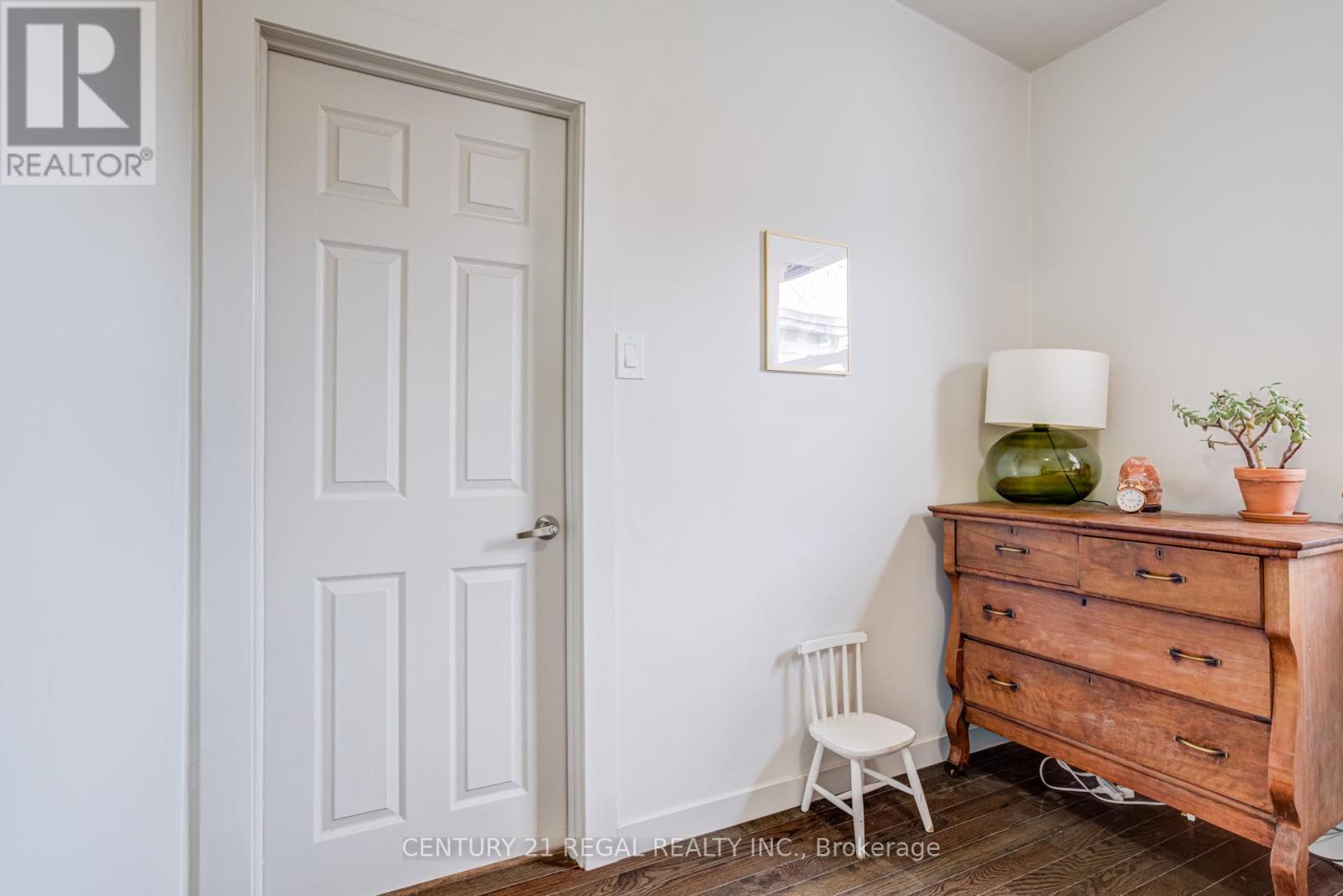 379 Silverthorn Avenue, Toronto, Ontario  M6M 3H1 - Photo 27 - W12503786