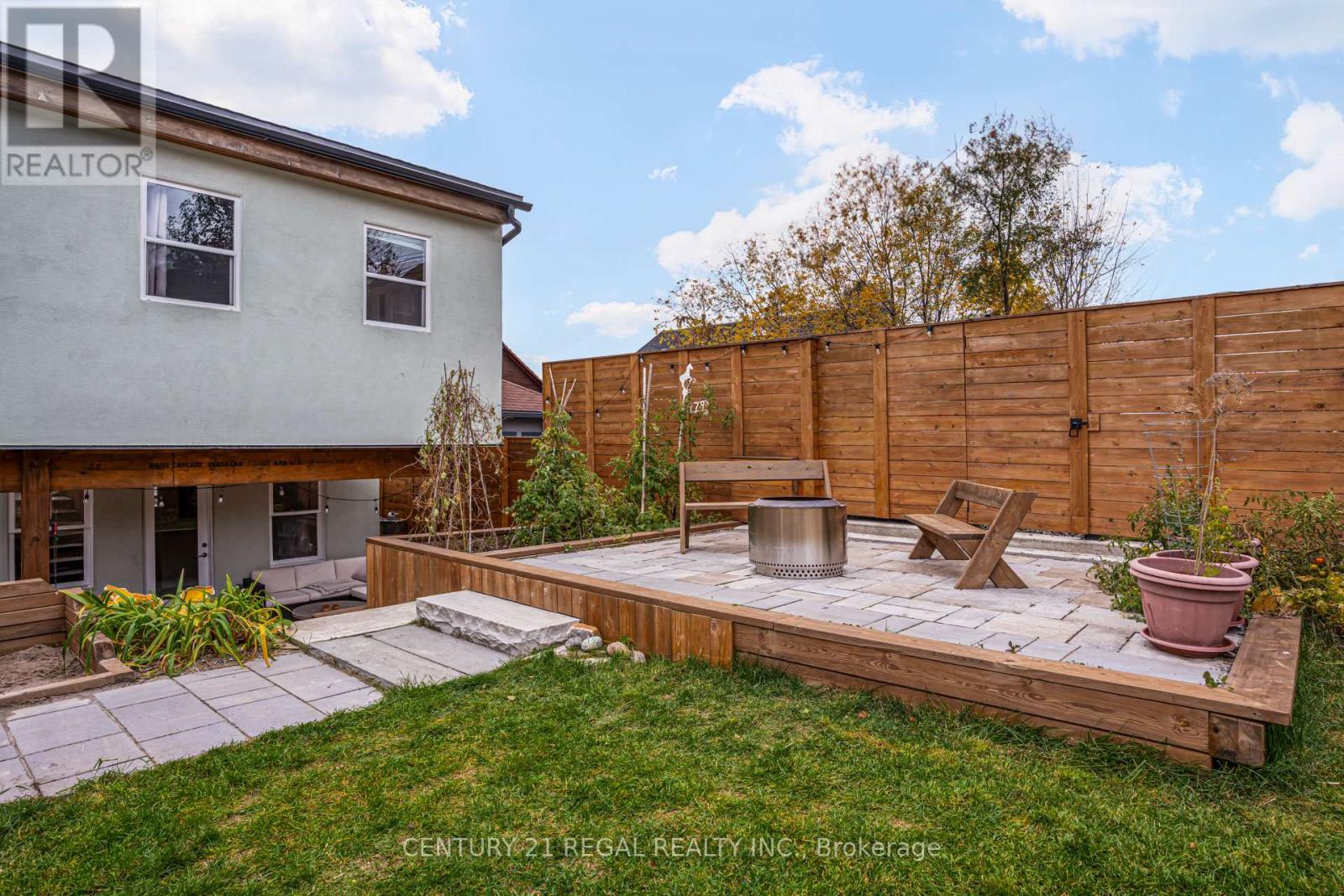 379 Silverthorn Avenue, Toronto, Ontario  M6M 3H1 - Photo 31 - W12503786