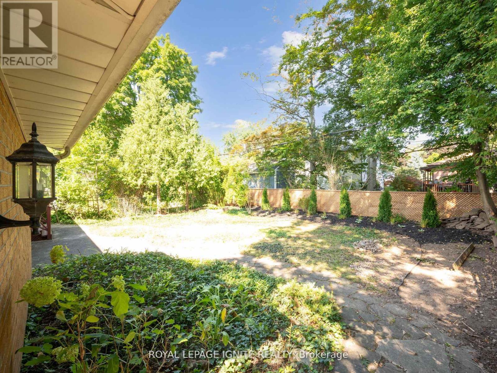 Main - 3577 Gallager Drive, Mississauga, Ontario  L5C 2N2 - Photo 18 - W12503850