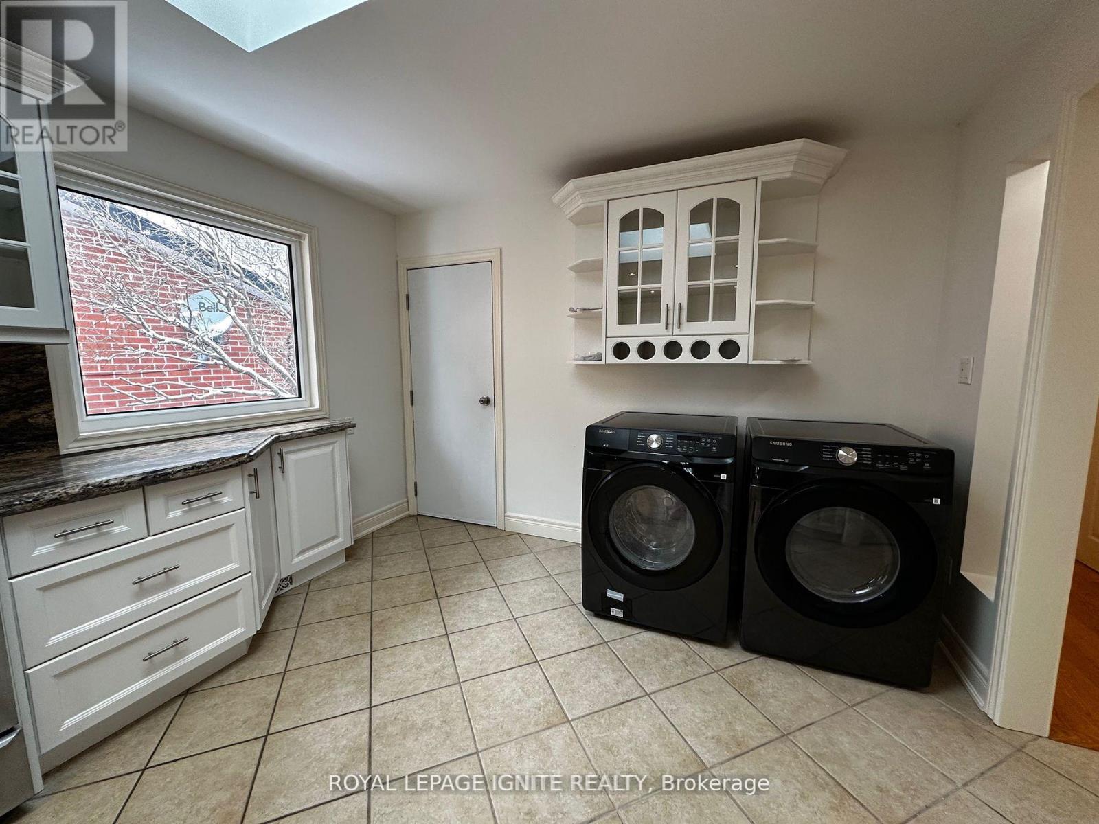 Main - 3577 Gallager Drive, Mississauga, Ontario  L5C 2N2 - Photo 26 - W12503850