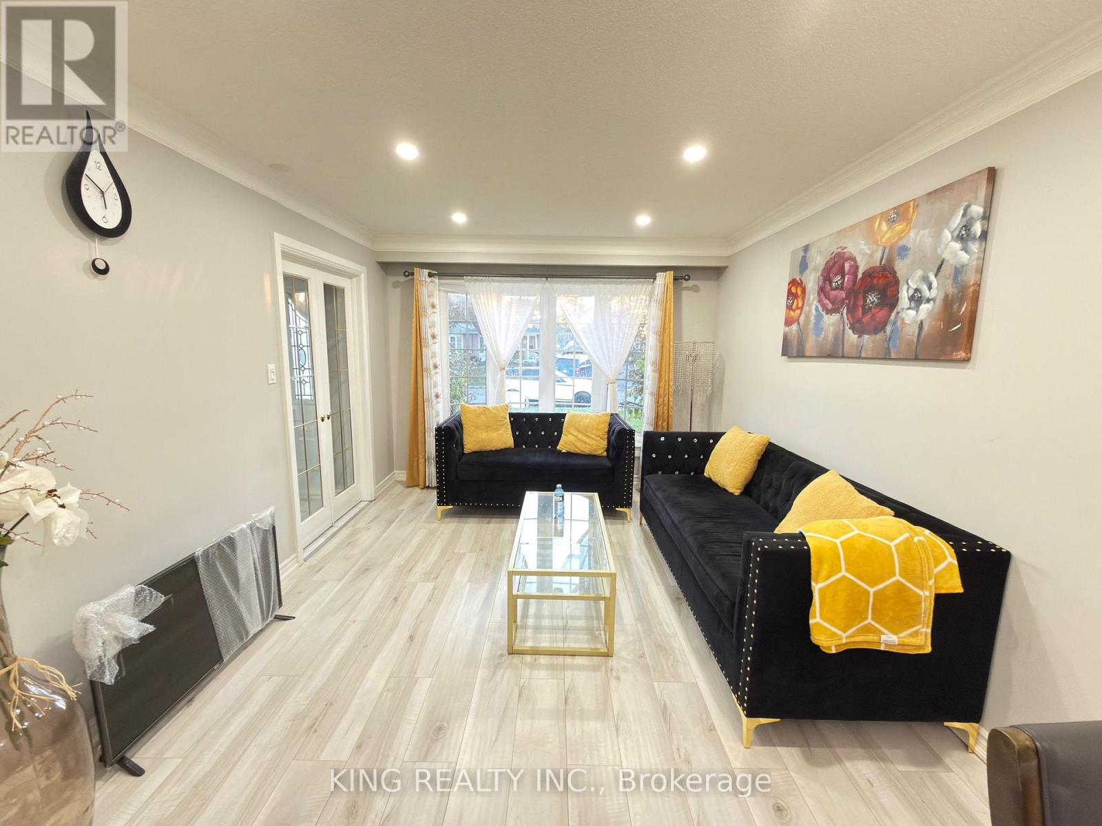 21 GREENWOOD CRESCENT, Brampton, Ontario