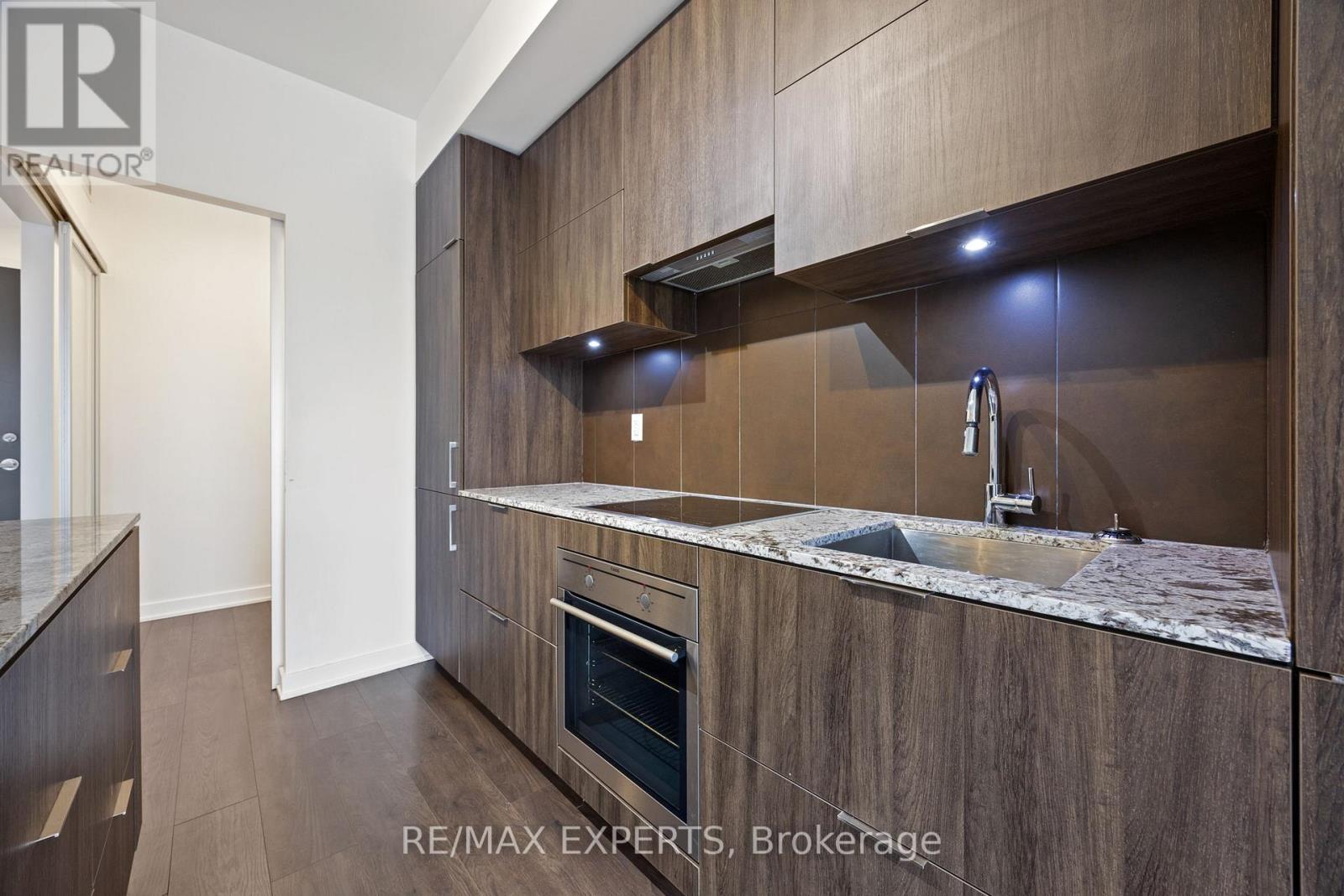 512 - 1990 Bloor Street W, Toronto, Ontario  M6P 3L1 - Photo 10 - W12503906