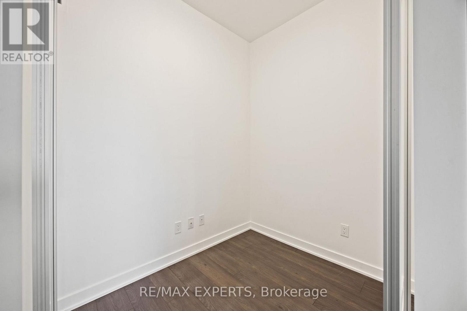 512 - 1990 Bloor Street W, Toronto, Ontario  M6P 3L1 - Photo 6 - W12503906