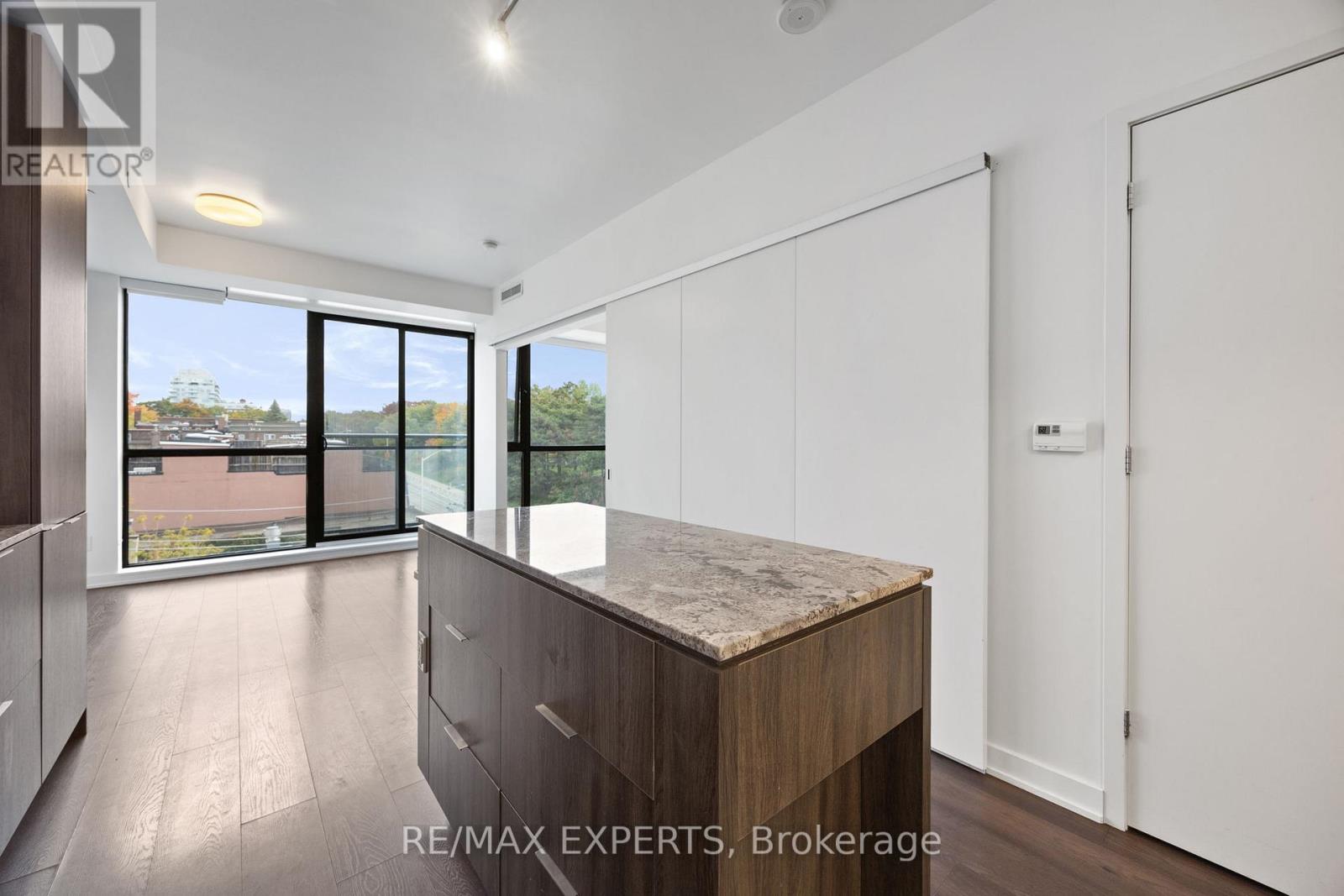 512 - 1990 Bloor Street W, Toronto, Ontario  M6P 3L1 - Photo 8 - W12503906