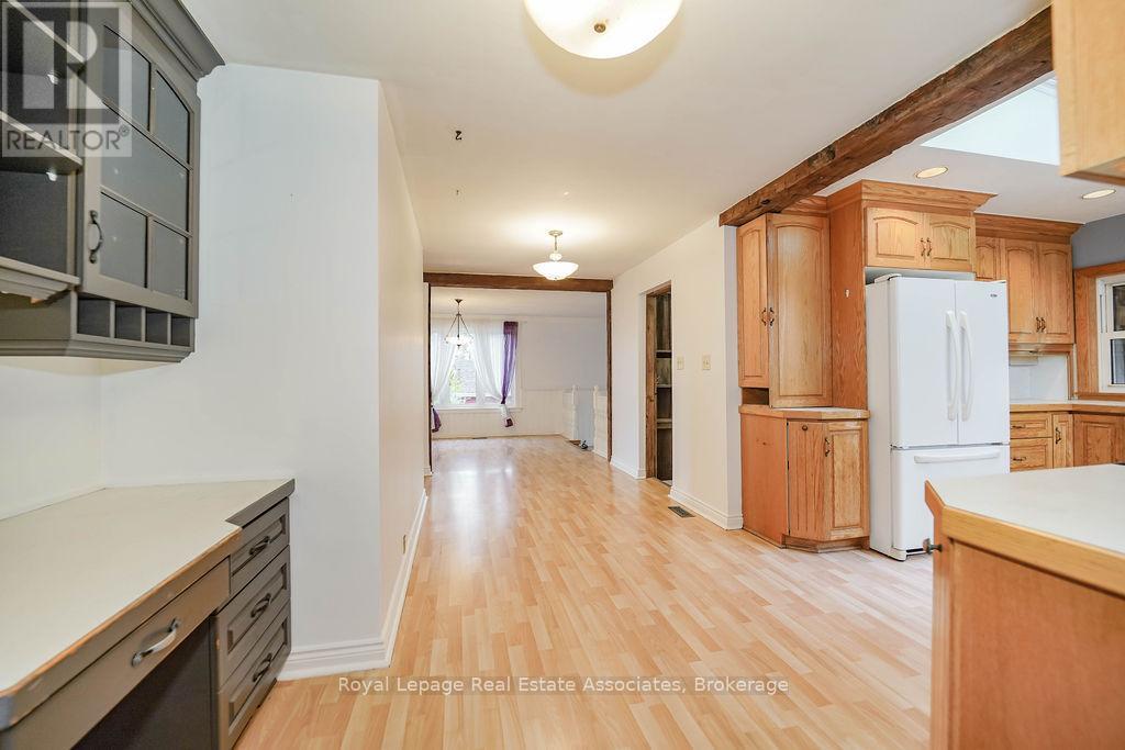 3364 Burnhamthorpe Road W, Oakville, Ontario  L6M 4H2 - Photo 23 - W12503916