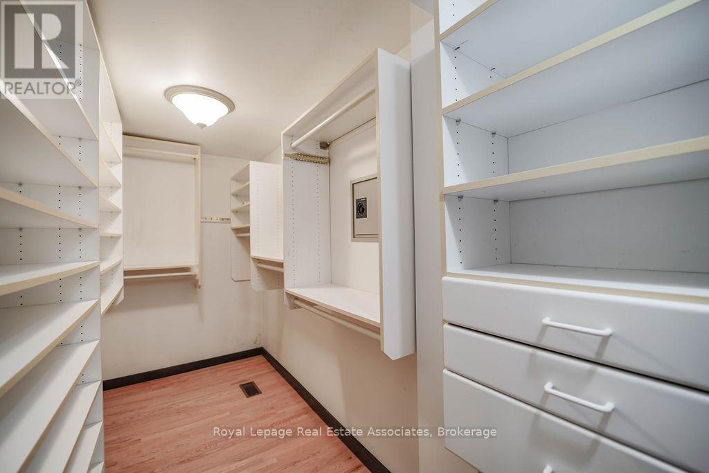 3364 Burnhamthorpe Road W, Oakville, Ontario  L6M 4H2 - Photo 37 - W12503916