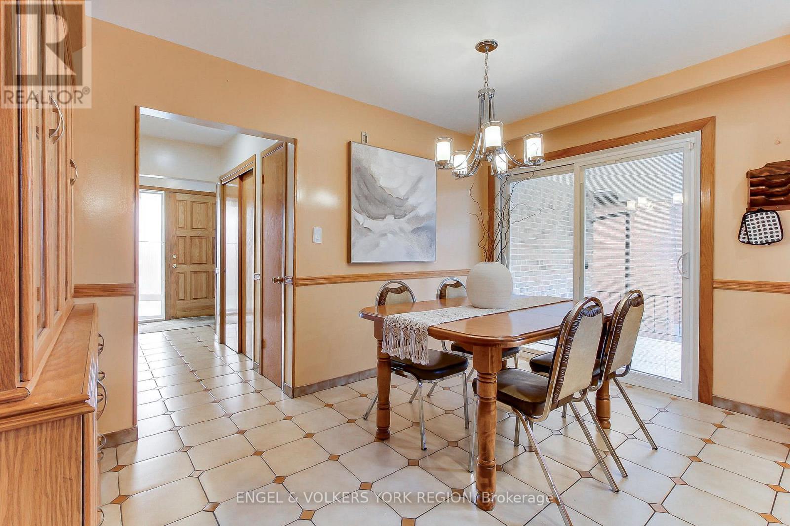 234 Maple Leaf Drive, Toronto, Ontario  M6L 1P1 - Photo 24 - W12503992