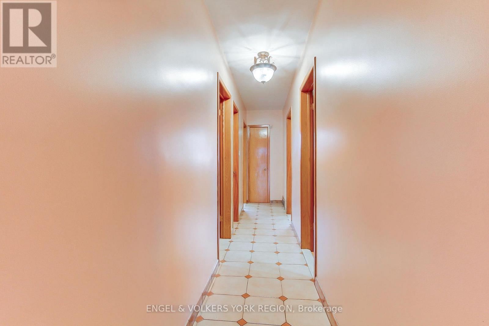 234 Maple Leaf Drive, Toronto, Ontario  M6L 1P1 - Photo 25 - W12503992