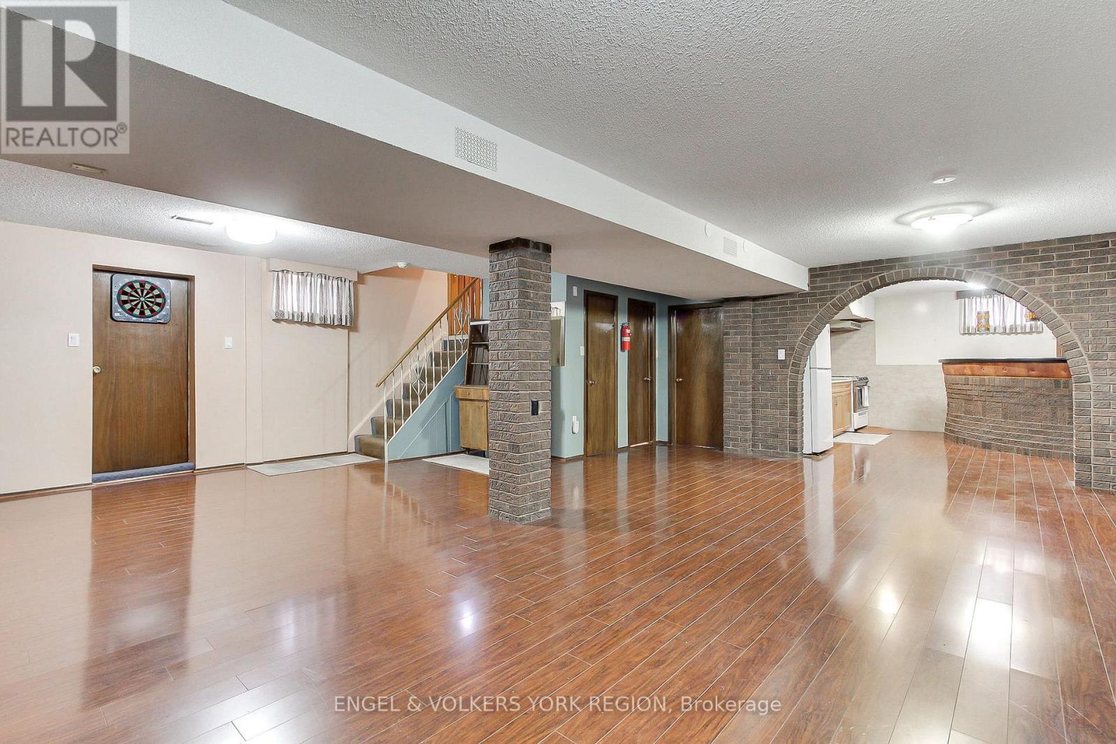 234 Maple Leaf Drive, Toronto, Ontario  M6L 1P1 - Photo 39 - W12503992