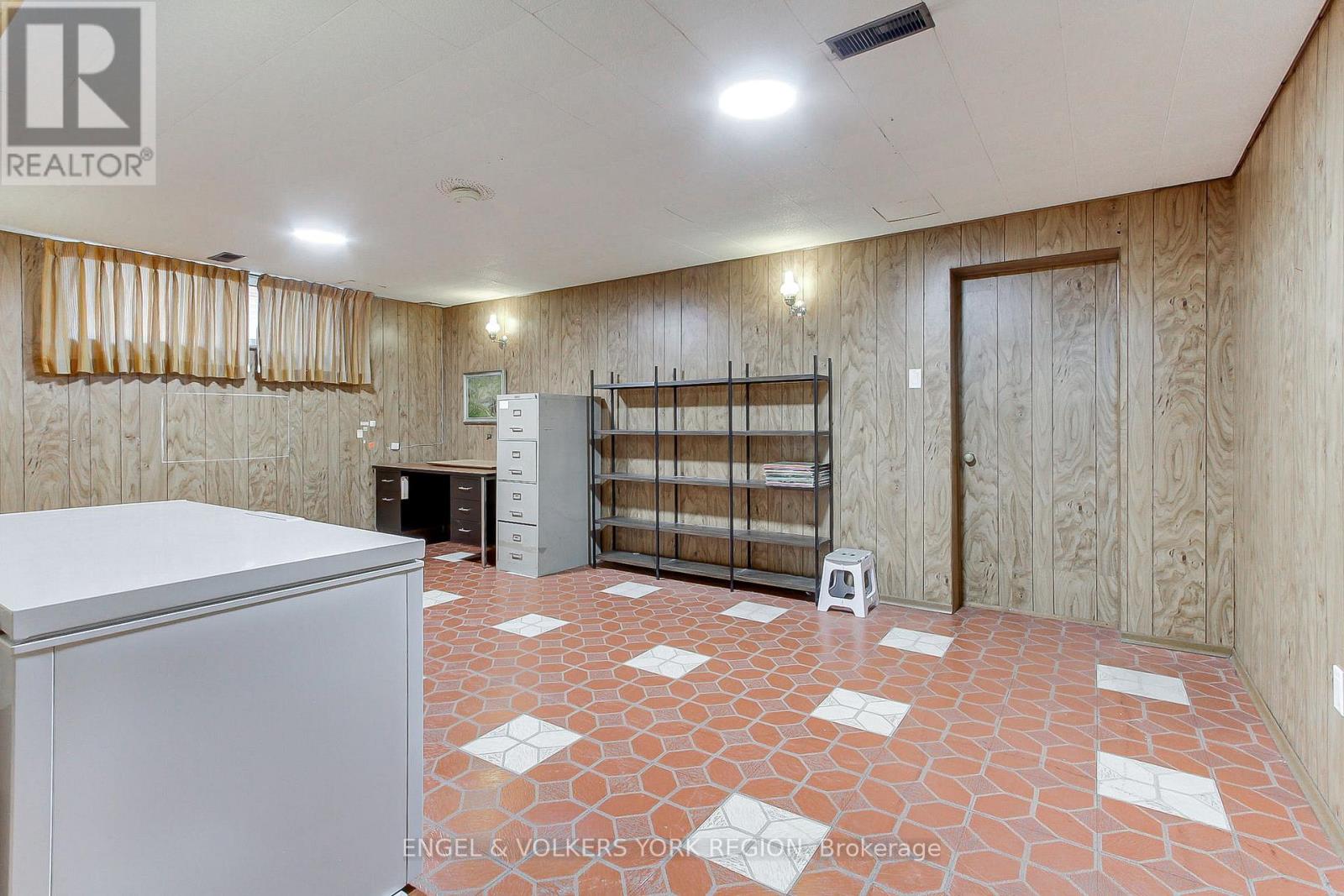 234 Maple Leaf Drive, Toronto, Ontario  M6L 1P1 - Photo 42 - W12503992