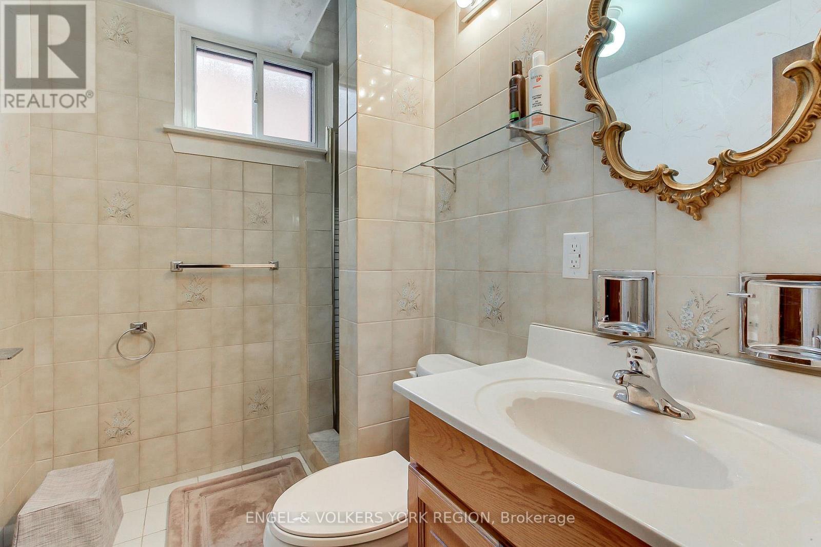 234 Maple Leaf Drive, Toronto, Ontario  M6L 1P1 - Photo 43 - W12503992