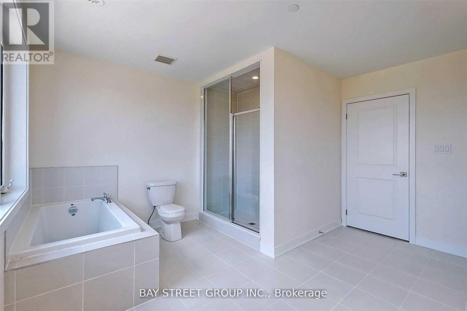 109 Frederick Tisdale Drive, Toronto, Ontario  M3K 0C6 - Photo 17 - W12504038