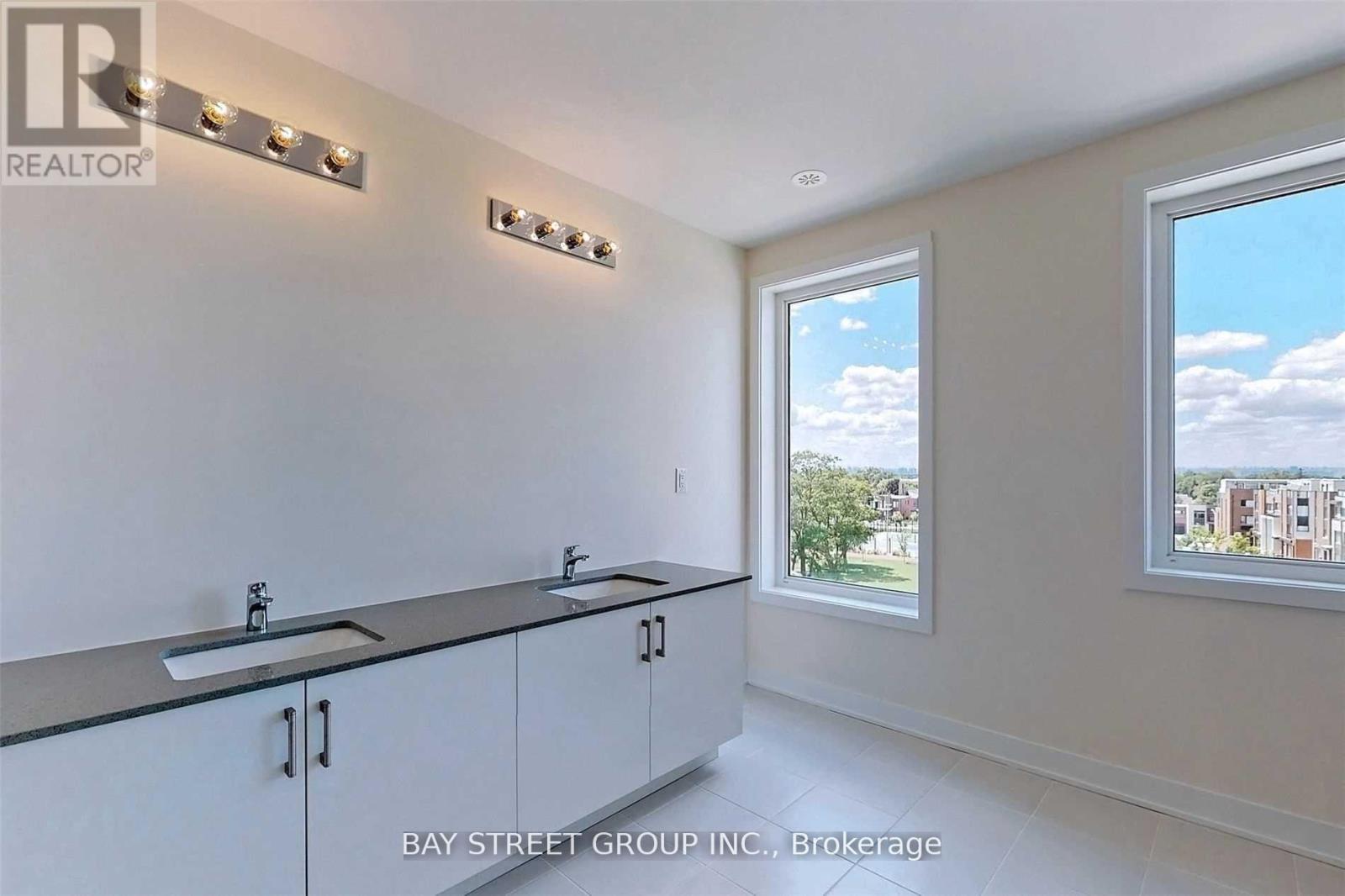 109 Frederick Tisdale Drive, Toronto, Ontario  M3K 0C6 - Photo 18 - W12504038