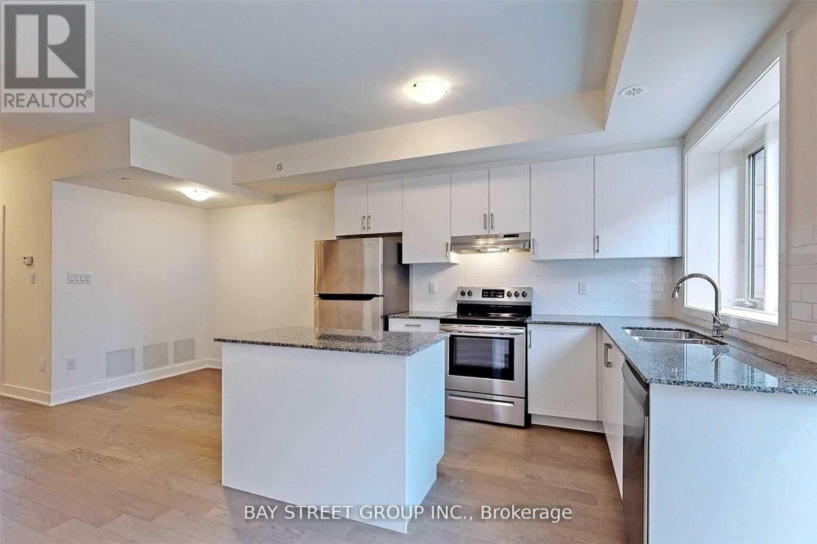 109 Frederick Tisdale Drive, Toronto, Ontario  M3K 0C6 - Photo 5 - W12504038