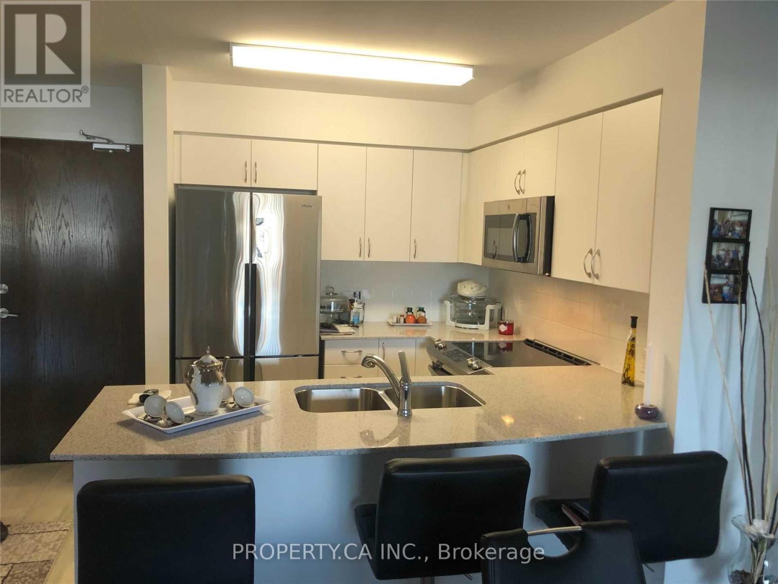 109 - 40 Via Rosedale Road, Brampton, Ontario  L6R 4A4 - Photo 4 - W12504054