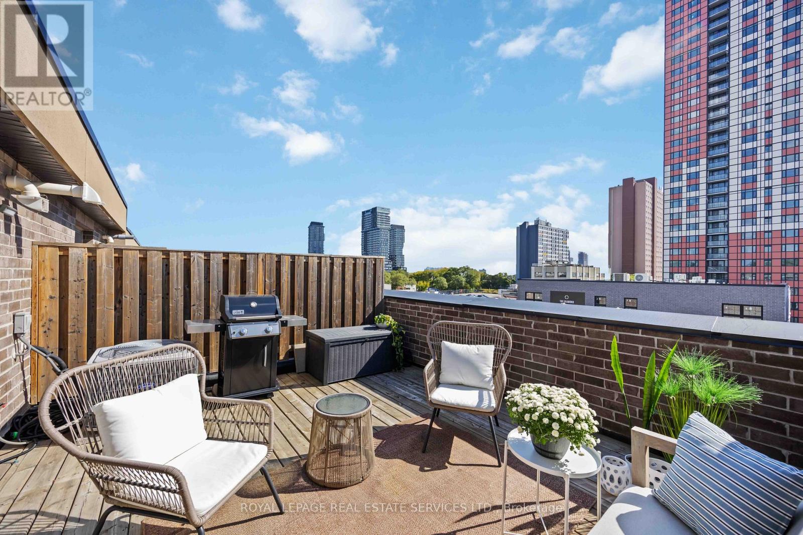 212 Brandon Avenue, Toronto, Ontario  M6H 0C5 - Photo 36 - W12504082