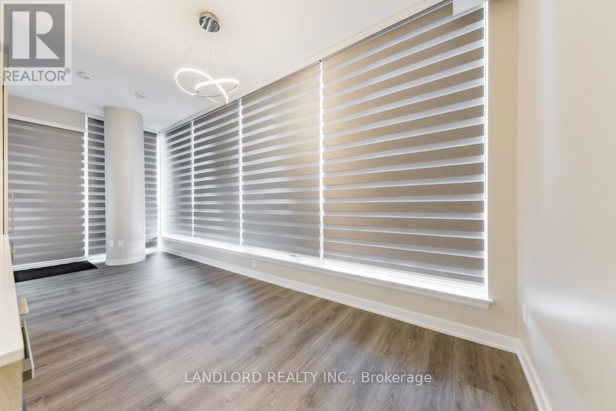 1609 - 28 Ann Street, Mississauga, Ontario  L5G 0E1 - Photo 3 - W12504084